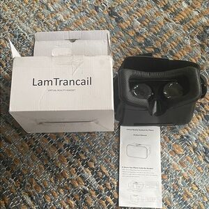 NWT Black Virtual Reality Headset